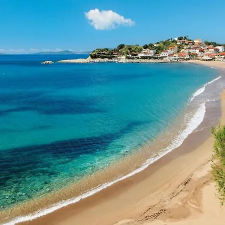 Coastal Dreamy Retreat, Dive In Dimitra's Paradise アパート フィニクーダ