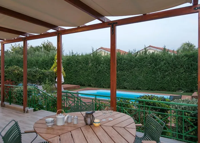 Coastal Dreamy Retreat, Dive In Dimitra's Paradise アパート